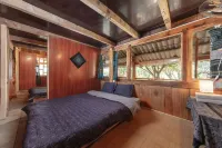 Hmong Sister House and Trekking Hotel a Hầu Thào