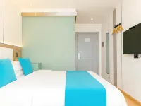 Homeinn Paibaiyun Hotel (Tianshan Tianchi Fukang Old Bus Station Branch) Hotel a Fukang
