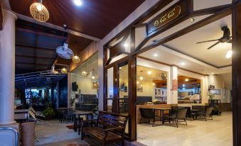 Kata Sun Beach Hotel