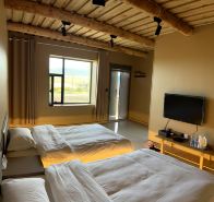 Yujian Mountain House (Kanas Airport)