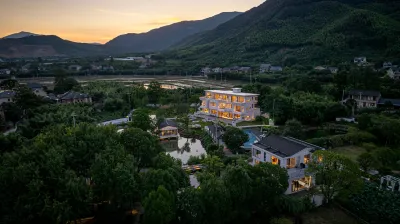 杭州茅草園.東廬精品民宿 餘杭布達羊農場（BuDa Farm）附近的飯店
