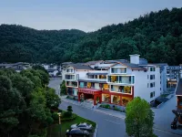 張家界芊山月度假酒店（國家森林公園武陵源標誌門店） 鄰近乾坤柱的酒店