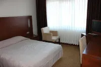Otel Paluri Hopa Hotels in Sundura Mahallesi