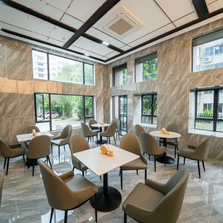 Boton International Apartment (Yangjiang City Government Service Center Yuanyang Lake Park Branch)