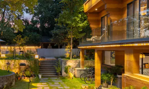 花築·九華山山自閑民宿（九華山遊客換乘中心店）