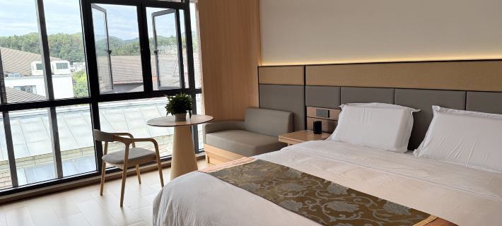 Yichun Quanjie Holiday Hotel (Wentang Gujing Quanjie) Hotels in Yichun