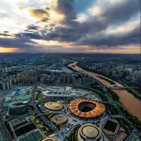 Manlu CC Hotel (Lanzhou Wanda Maoshen'an Bridge South Subway Station)