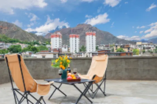 菩提尋山·梅里觀雪 | Bodhi Meili Vista（奔子欄德欽觀景台店）