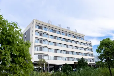 季朵飯店 貴冶體育場附近的飯店