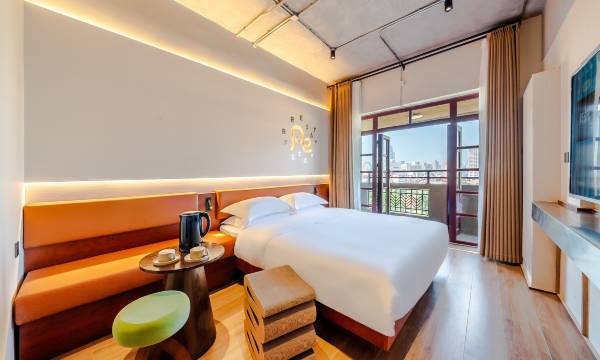 Qingdao Zhanqiao ReStay hostel and hotel (Qingdao Station)