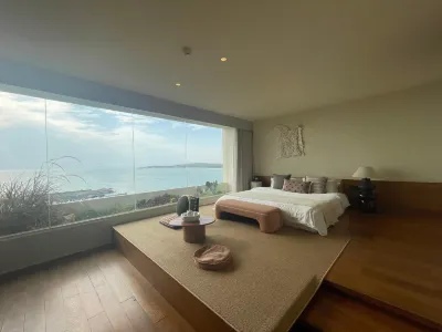 Red Bay Xiyue Hotel Hôtels à proximité de : Red Bay Tourist Area