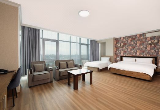 Business hotel HONG TU