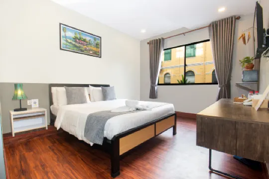 Ostro Hotel Отели рядом с достопримечательностью «Ночной рынок Пном Пен»