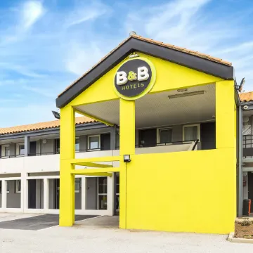 B&B Hotel Perpignan Sud Porte d'Espagne Отели рядом с достопримечательностью «Romanesque Sculpture Center»