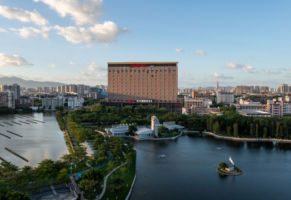 햄튼 바이 힐튼 객실