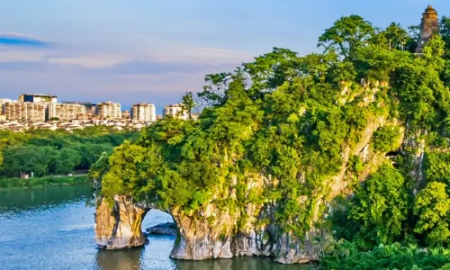 Jolie Vue Bontique Hotel（Elephant Trunk Hill and Two Rivers and Four Lakes ）