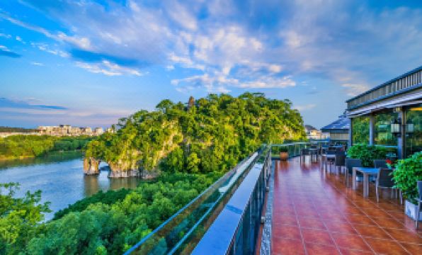 Jolie Vue Bontique Hotel(Elephant Trunk Hill and Two Rivers and Four Lakes )