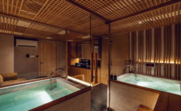 Kin Hotel Onsen Edition