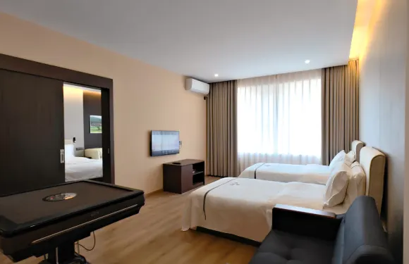 岑鞏縣萬向賓館