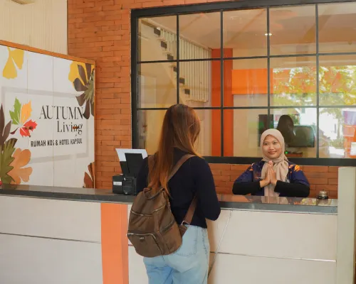 Autumn Living Hotel Kapsul Hotel di Kecamatan Simokerto