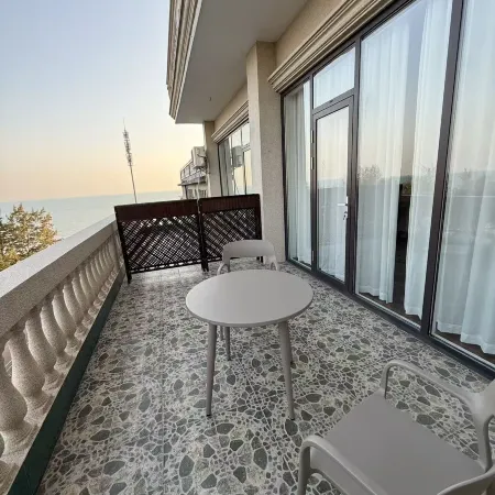 Dongxing Jinhaiwan Hotel (Golden Beach on Wanwei Island)