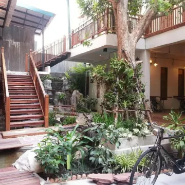 พีวัน เฮ้าส์ พิษณุโลก โรงแรมใกล้โรงเรียนจ่านกร้อง
