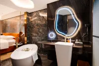 Elegant Hotel（Maoming Huazhou Branch）