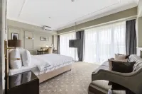 Almaty Hotel - balcony