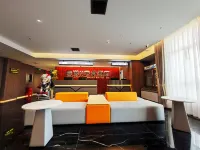 Yue Ta H E-sports Hotel (Hami)
