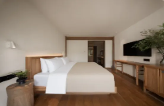 Blossom & Resorts · Shunlu Hotels near Qianfoshan