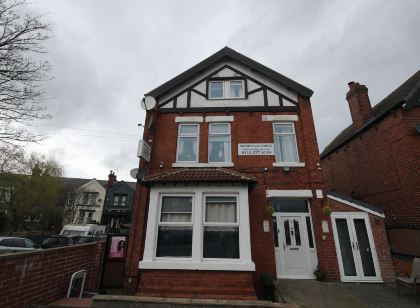 Woodville Lodge Leeds Free Parking Direct Bus to City Centre