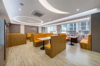 Boya Hotel (Puning International Commodity City Shangdong Xintiandi Branch)