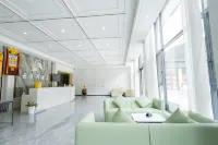 Kangding Yunmanjian Hotel (Mugecuo Scenic Area) - New