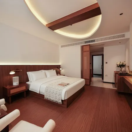 Lijiang Shinian · Listening to Snow Echoes | Yunding Snow Viewing Black Vinyl Garden Boutique Stay