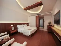 Lijiang Shinian · Listening to Snow Echoes | Yunding Snow Viewing Black Vinyl Garden Boutique Stay