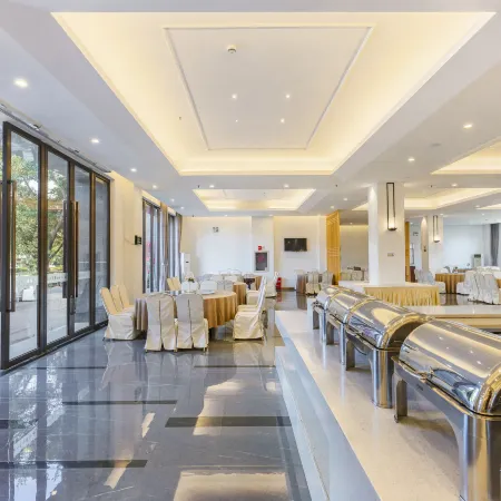 Jinding Hotel Mile