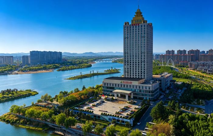 Yishui Longgang Hotel (Yishui River Bridge Scenic Spot)