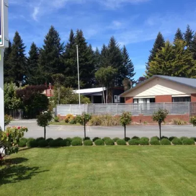 Arran Motel Hotels near Kepler Track