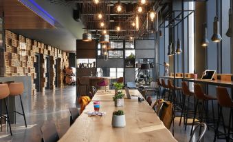Moxy Edinburgh