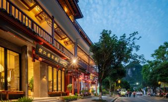 Riverview Hotel