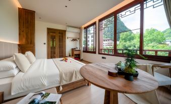 Riverview Hotel