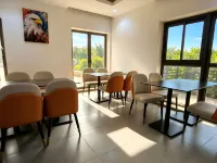 JUN YUE Hotel【Abuja No.8 Branch | Chinese-friendly | Three meals daily | 24-hour security patrol】 Ξενοδοχεία στην πόλη Αμπούζα