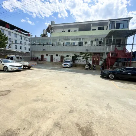 Binchuan Yunman Hotel