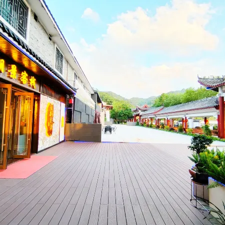 Heyuan wanlvhu Lake View Inn