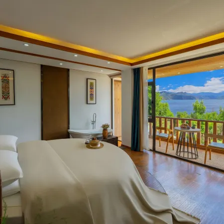 Lugu Lake Scenic Area Jingchen · Lake View Hotel
