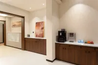 淺山居飯店（賽里木湖遊客中心店） - 2 星級