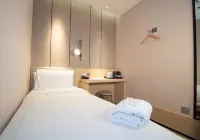 Changi Transit Hotel - Terminal 1 - Rooftop Pools