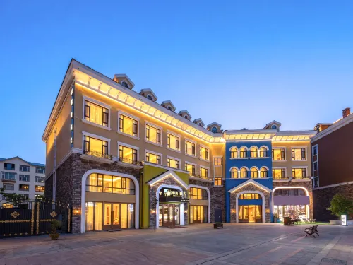 Cheermay Hotel(Changbai Mountain Meirensong Sculpture Park Alice Style Street Store) - 3-Sterne