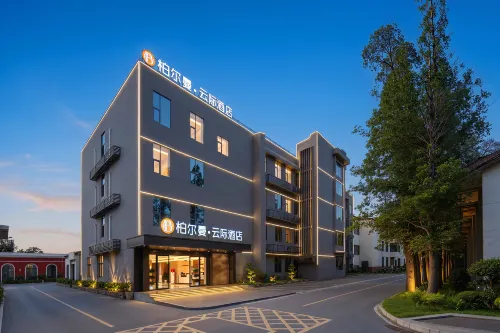 Platinum Hotel Yunji