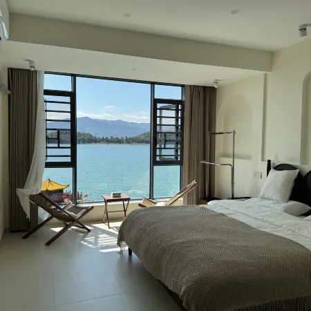 Lake View Homestay